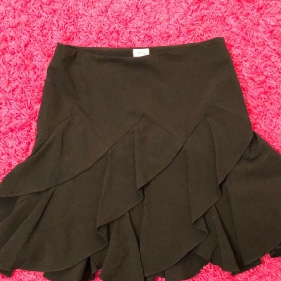 ☄️CACHE Bundle Of 2 BLACK SKIRTS 🔥 - Picture 2 of 8